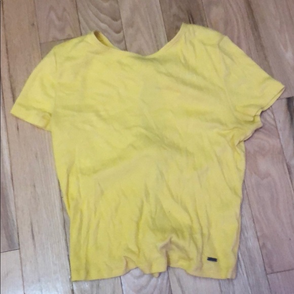 Hollister | Yellow T-Shirt - Picture 1 of 3